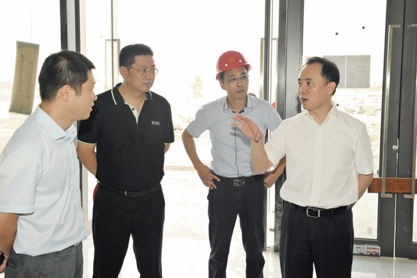 南通通州区领导调研米兰手机在线登录 高新区新址